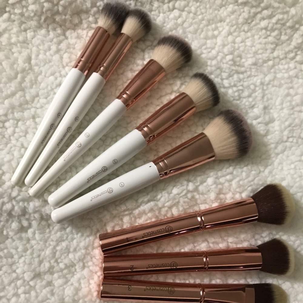 BH cosmetic brushes